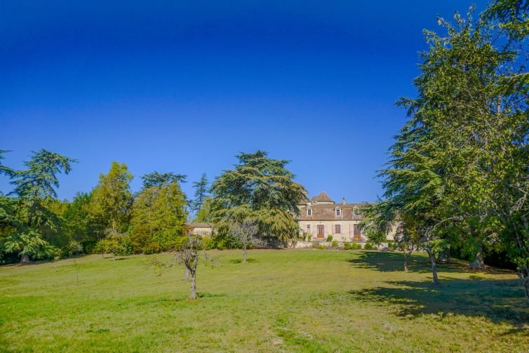 Templars%20Castle%2C%20Gardens%20ET%2C%20french%20holiday%20chateau%2C%20castle%20rental%20france%2C%20french%20chateau%20accommodation%20%288%29
